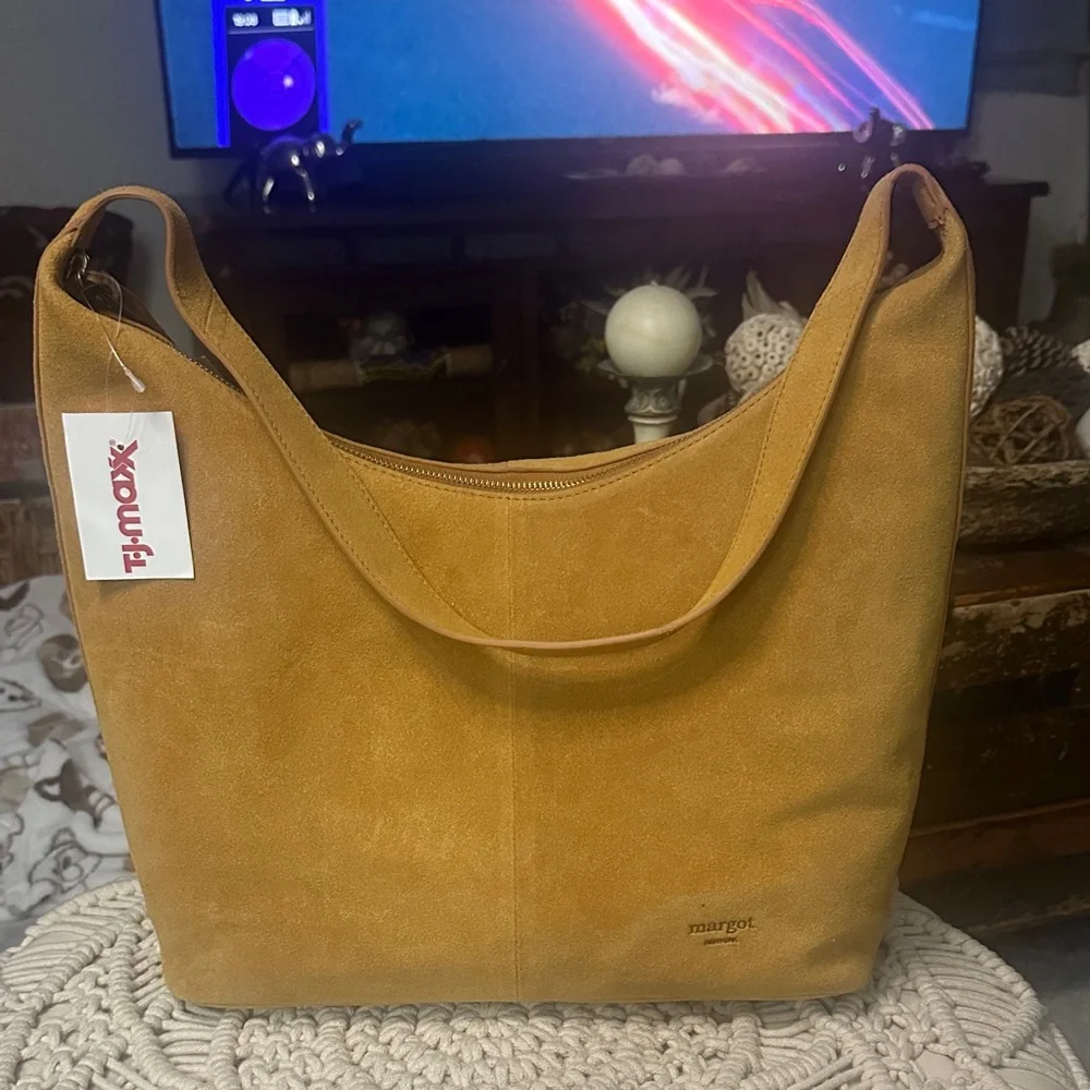 NWT- Margot New York Suede Leather Tan Shoulder Hobo Bag. New With Tags. - Picture 3 of 16